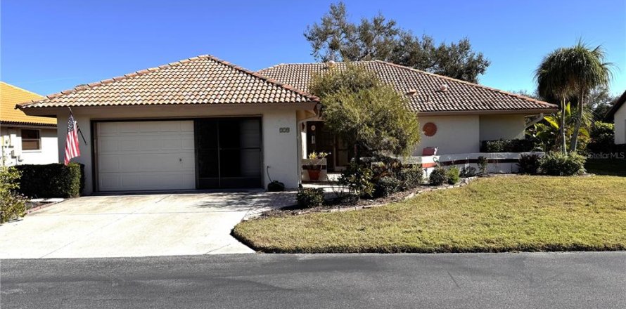House in Nokomis, Florida 3 bedrooms, 185.43 sq.m. № 2230977
