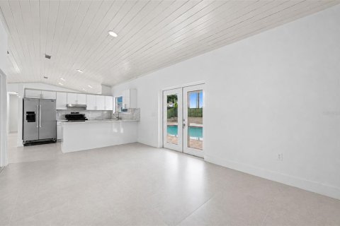 Villa ou maison à vendre à Miami, Floride: 4 chambres, 184.97 m2 № 2222559 - photo 17