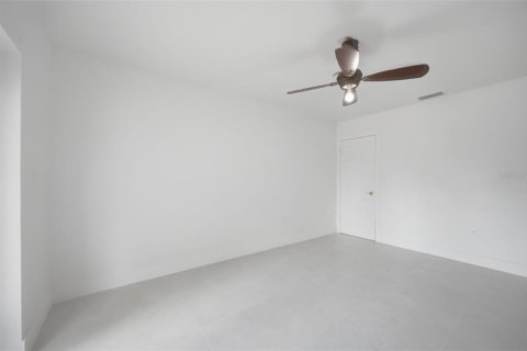 Villa ou maison à vendre à Miami, Floride: 4 chambres, 184.97 m2 № 2222559 - photo 27