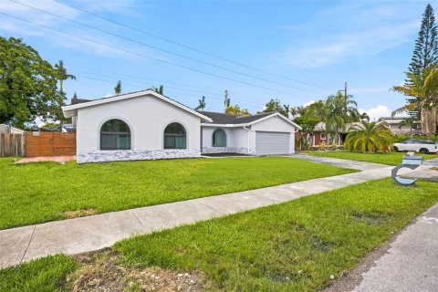Villa ou maison à vendre à Miami, Floride: 4 chambres, 184.97 m2 № 2222559 - photo 5