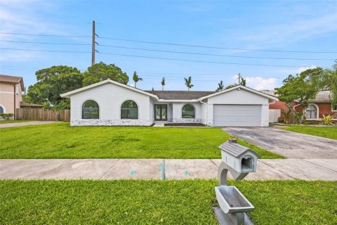 Villa ou maison à vendre à Miami, Floride: 4 chambres, 184.97 m2 № 2222559 - photo 3