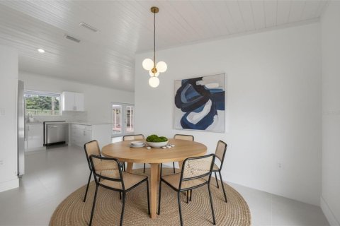 Villa ou maison à vendre à Miami, Floride: 4 chambres, 184.97 m2 № 2222559 - photo 14