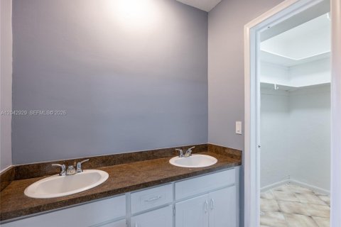 Villa ou maison à vendre à Coral Springs, Floride: 4 chambres, 251.39 m2 № 2187845 - photo 28