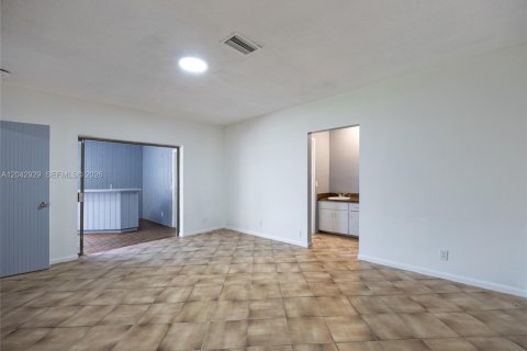 Villa ou maison à vendre à Coral Springs, Floride: 4 chambres, 251.39 m2 № 2187845 - photo 29