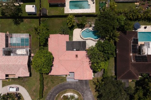 Villa ou maison à vendre à Coral Springs, Floride: 4 chambres, 251.39 m2 № 2187845 - photo 7