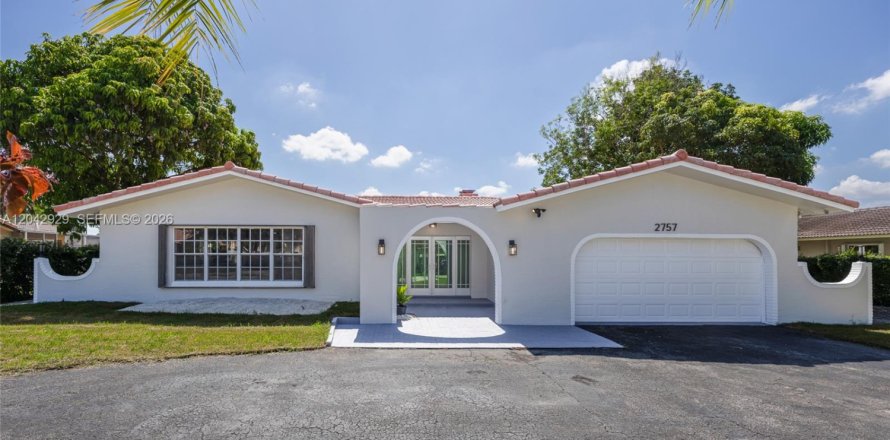 Villa ou maison à Coral Springs, Floride 4 chambres, 251.39 m2 № 2187845