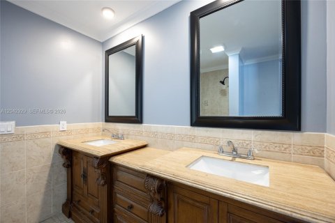 Villa ou maison à vendre à Coral Springs, Floride: 4 chambres, 251.39 m2 № 2187845 - photo 21