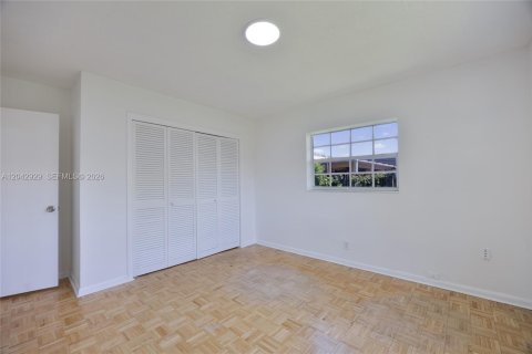 Villa ou maison à vendre à Coral Springs, Floride: 4 chambres, 251.39 m2 № 2187845 - photo 24