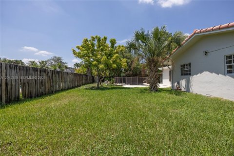 Villa ou maison à vendre à Coral Springs, Floride: 4 chambres, 251.39 m2 № 2187845 - photo 18