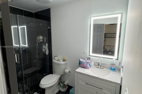 Casa en venta en Miami, Florida, 3 dormitorios, 133.31 m2 № 2053559 - foto 11