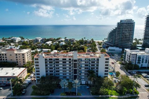 Condo in Fort Lauderdale, Florida, 2 bedrooms  № 2191477