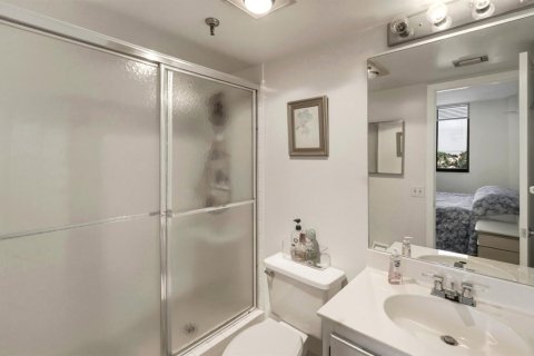 Condo in Fort Lauderdale, Florida, 2 bedrooms  № 2191477 - photo 17