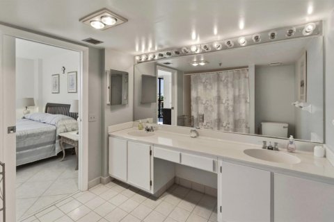 Condo in Fort Lauderdale, Florida, 2 bedrooms  № 2191477 - photo 14