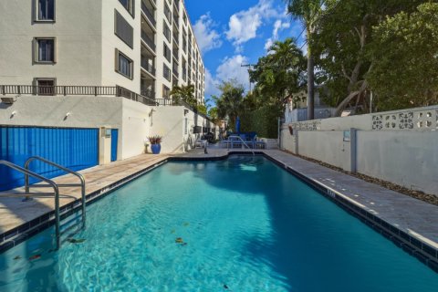 Condo in Fort Lauderdale, Florida, 2 bedrooms  № 2191477 - photo 20