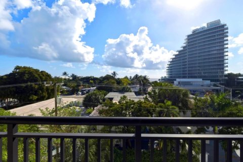 Condo in Fort Lauderdale, Florida, 2 bedrooms  № 2191477 - photo 2