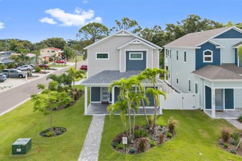 Casa en Saint Petersburg, Florida 4 dormitorios, 229.56 m2 № 2131757
