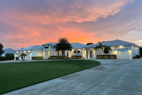 House in Palm Beach Gardens, Florida 5 bedrooms, 397.34 sq.m. № 2286703