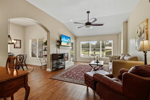 Villa ou maison à vendre à Mount Dora, Floride: 2 chambres, 119.66 m2 № 2229661 - photo 4
