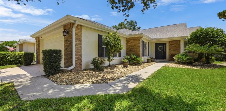 Villa ou maison à Mount Dora, Floride 2 chambres, 119.66 m2 № 2229661