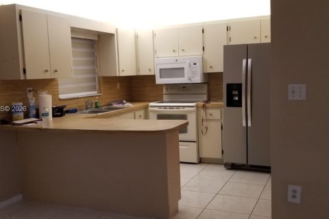 Снять в аренду виллу или дом в Хомстед, Флорида 2 спальни, 95.5м2, № 2004517 - фото 25