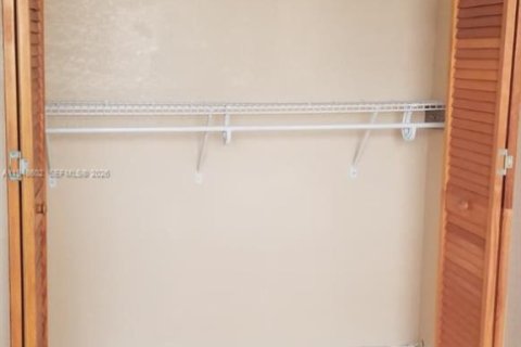 Снять в аренду виллу или дом в Хомстед, Флорида 2 спальни, 95.5м2, № 2004517 - фото 12