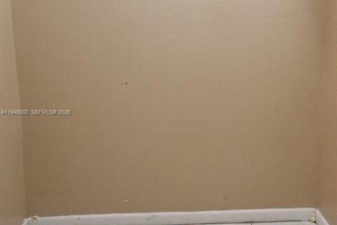 Снять в аренду виллу или дом в Хомстед, Флорида 2 спальни, 95.5м2, № 2004517 - фото 19