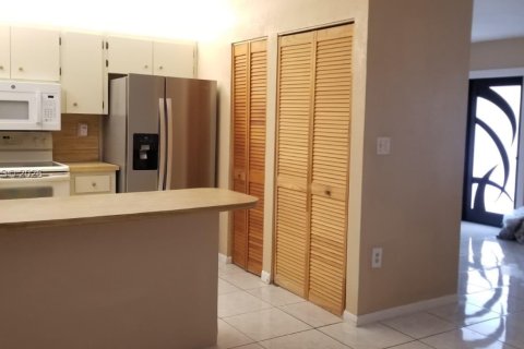 Снять в аренду виллу или дом в Хомстед, Флорида 2 спальни, 95.5м2, № 2004517 - фото 27