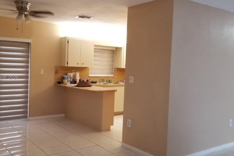 Снять в аренду виллу или дом в Хомстед, Флорида 2 спальни, 95.5м2, № 2004517 - фото 26