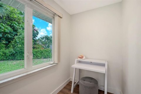 Купить виллу или дом в Сарасота, Флорида 12 комнат, 238.2м2, № 2166846 - фото 30