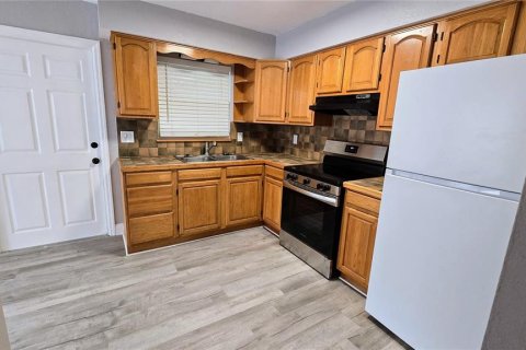 Copropriété à vendre à Madeira Beach, Floride: 2 chambres, 75.72 m2 № 2405379 - photo 13