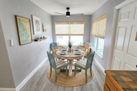 Copropriété à vendre à Madeira Beach, Floride: 2 chambres, 75.72 m2 № 2405379 - photo 6