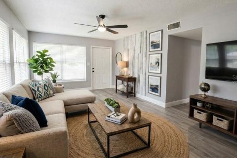 Copropriété à vendre à Madeira Beach, Floride: 2 chambres, 75.72 m2 № 2405379 - photo 2