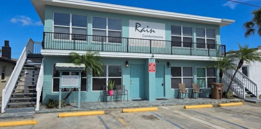 Condo à Madeira Beach, Floride, 2 chambres № 2405379
