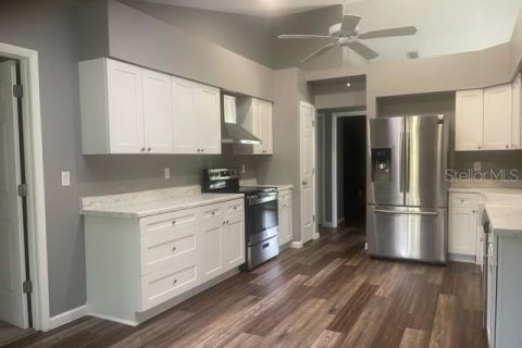 House in Yalaha, Florida 3 bedrooms, 184.41 sq.m. № 1754839 - photo 4