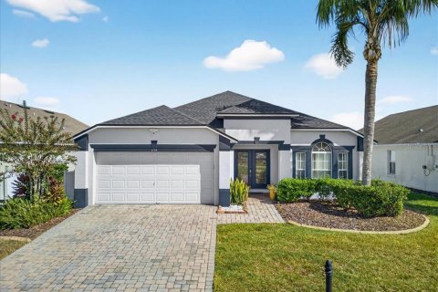 Villa ou maison à Davenport, Floride 4 chambres, 167.6 m2 № 2098474