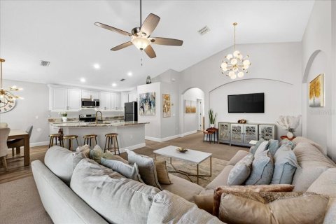 Casa en venta en Davenport, Florida, 4 dormitorios, 167.6 m2 № 2098474 - foto 15