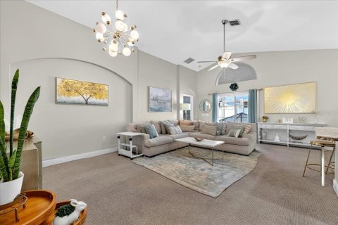 Casa en venta en Davenport, Florida, 4 dormitorios, 167.6 m2 № 2098474 - foto 14
