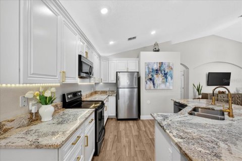 Casa en venta en Davenport, Florida, 4 dormitorios, 167.6 m2 № 2098474 - foto 21