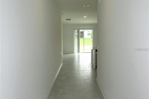 House in Winter Haven, Florida 3 bedrooms, 144.93 sq.m. № 2237012 - photo 8