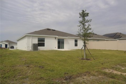 House in Winter Haven, Florida 3 bedrooms, 144.93 sq.m. № 2237012 - photo 24