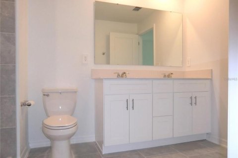 House in Winter Haven, Florida 3 bedrooms, 144.93 sq.m. № 2237012 - photo 21