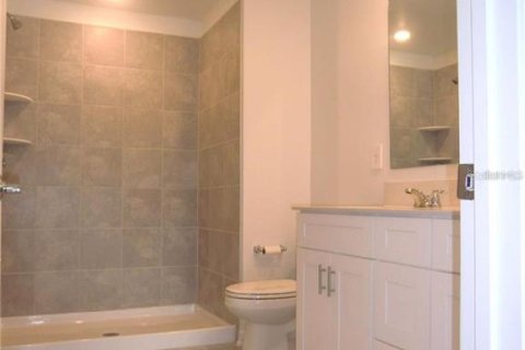 House in Winter Haven, Florida 3 bedrooms, 144.93 sq.m. № 2237012 - photo 15