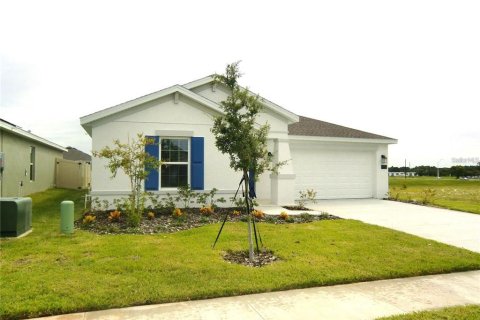 House in Winter Haven, Florida 3 bedrooms, 144.93 sq.m. № 2237012 - photo 5