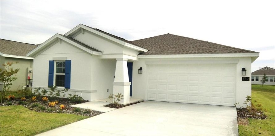 House in Winter Haven, Florida 3 bedrooms, 144.93 sq.m. № 2237012