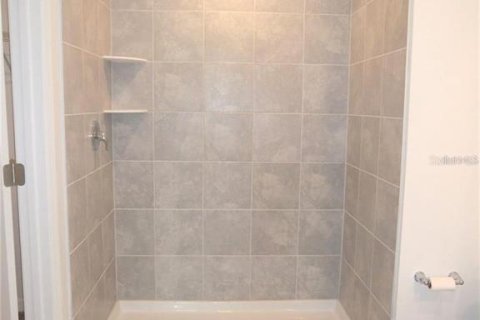 House in Winter Haven, Florida 3 bedrooms, 144.93 sq.m. № 2237012 - photo 16