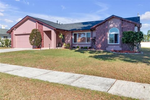 House in Kissimmee, Florida 3 bedrooms, 153.85 sq.m. № 1835566 - photo 4