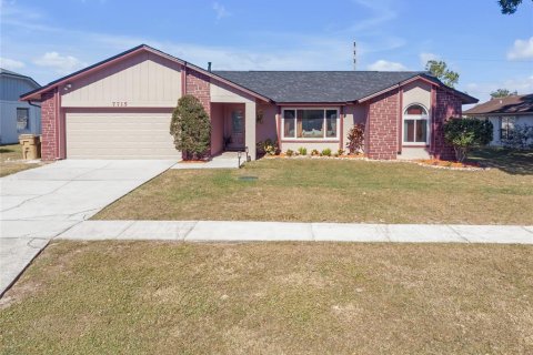 House in Kissimmee, Florida 3 bedrooms, 153.85 sq.m. № 1835566 - photo 1