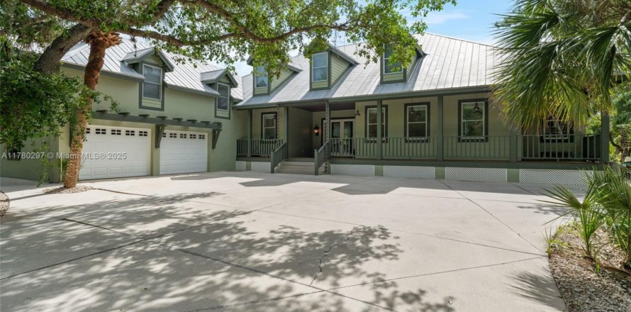 Casa en Estero, Florida 5 dormitorios, 371.61 m2 № 1697941
