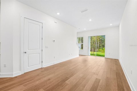 Touwnhouse à vendre à Jacksonville, Floride: 3 chambres, 143.91 m2 № 2413862 - photo 6
