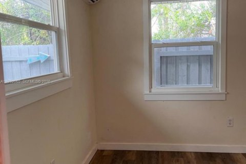 Купить виллу или дом в Виро-Бич, Флорида 2 спальни, 104.05м2, № 2052622 - фото 18